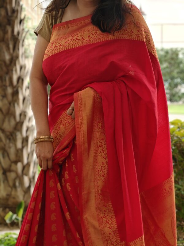 Red Matka Silk Saree with Golden Zari Border – Handloom Saree