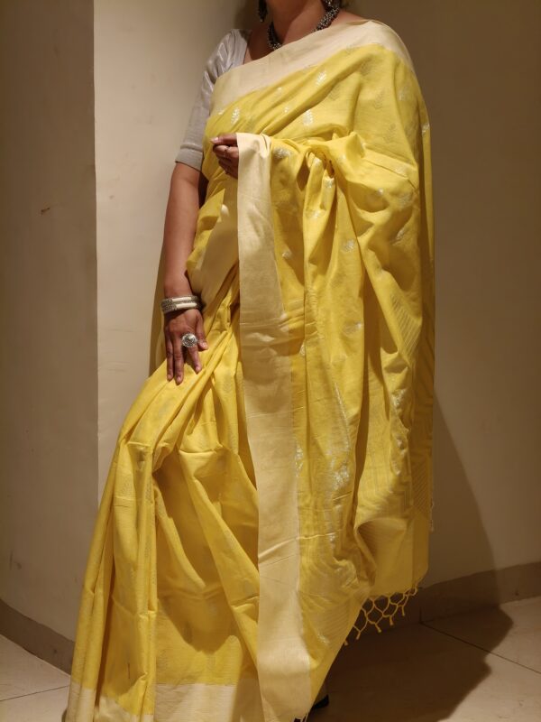 Bright Yellow Silver Zari Jamdani Weave Saree