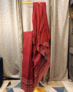 maroon cotton saree white horizontal stripes detail