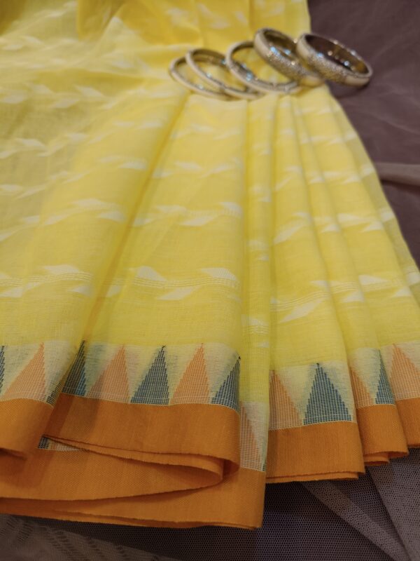 lightweight cotton saree dual color pleat detail